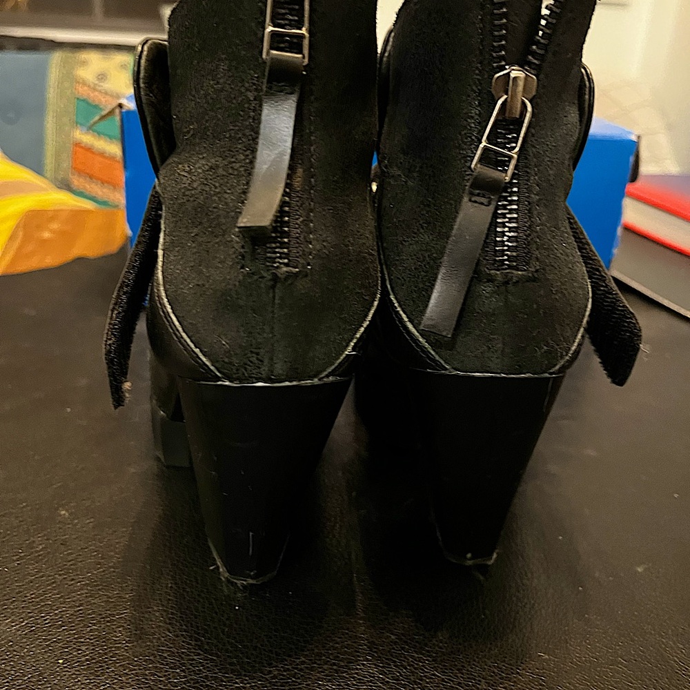 Adidas slvr leather booties with zipper - Picture 6 of 6